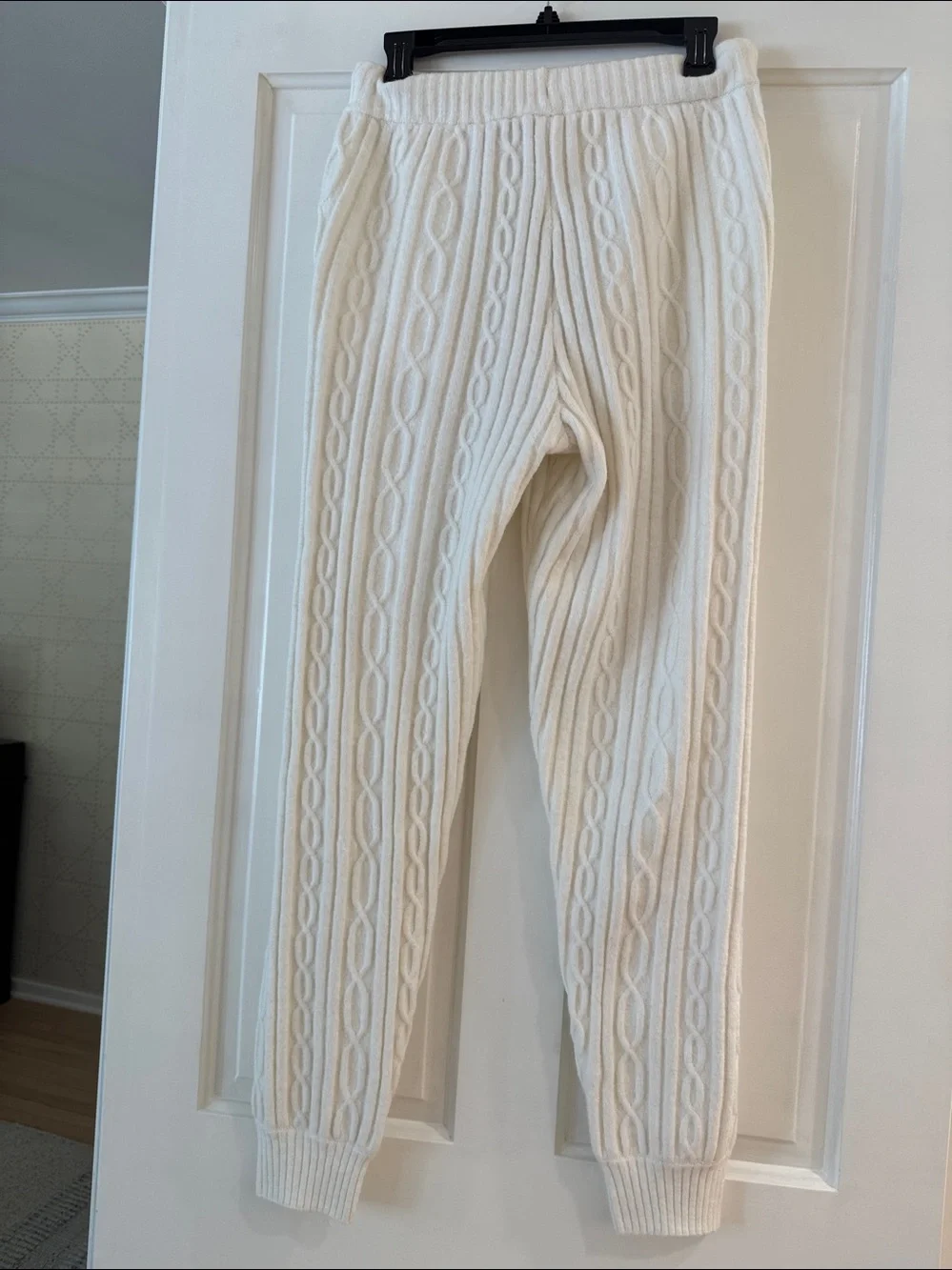 ALO Yoga Ivory Cable-Knit Drawstring Joggers